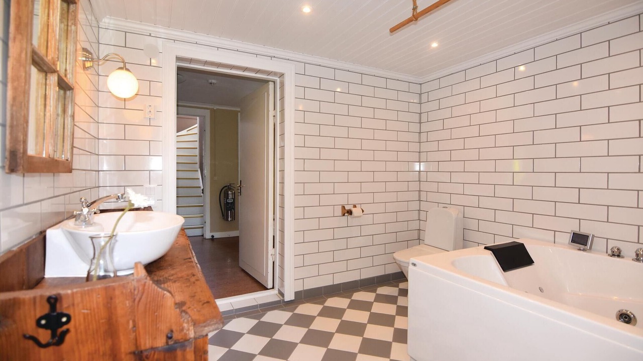 Photo of Bathroom in Algaras