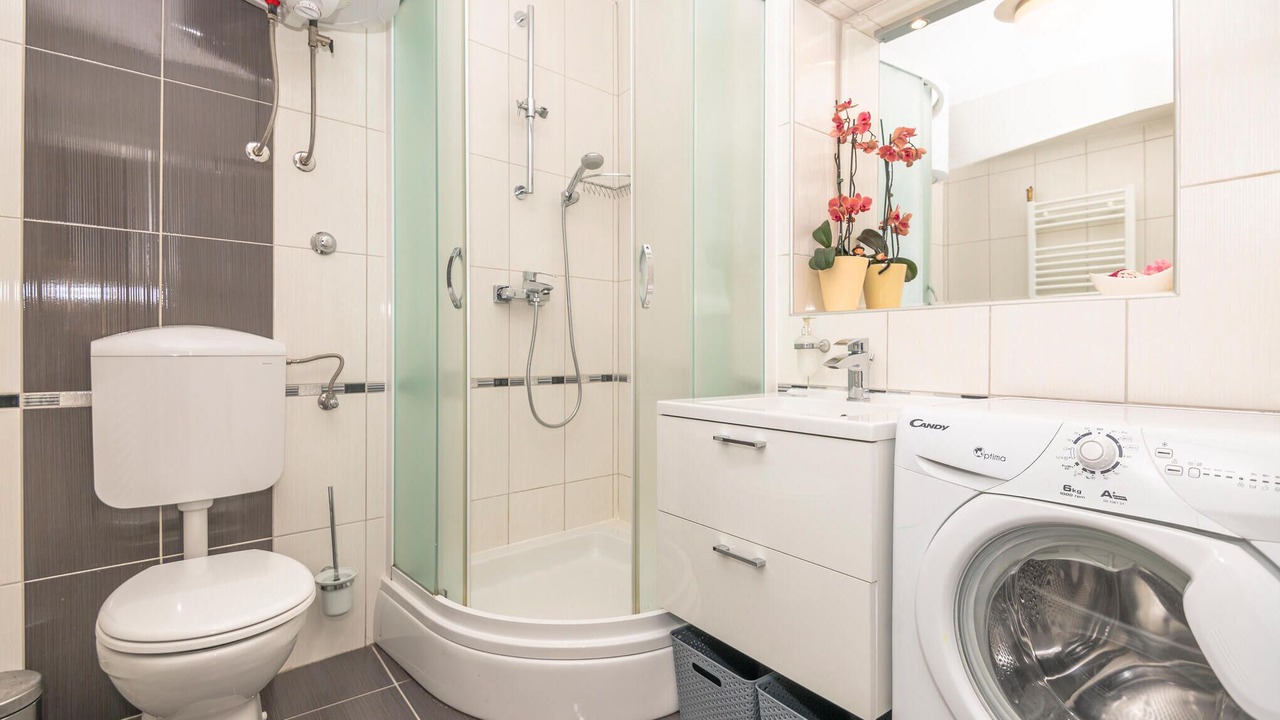 Photo of Bathroom in Dol
