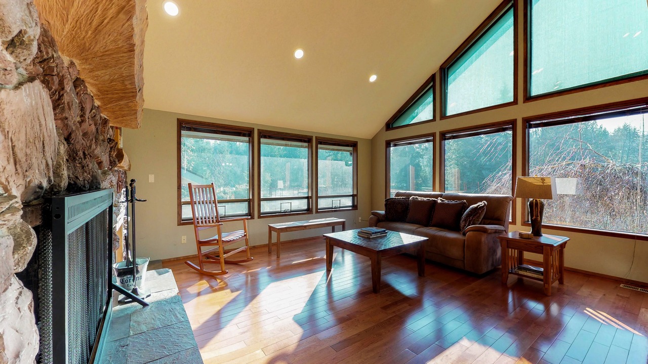 Photo of Livingroom in Port Angeles