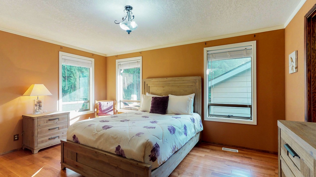 Photo of Bedroom in Port Angeles