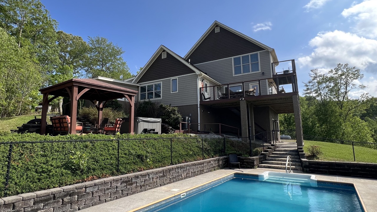 Photo of Outdoor in Tarheel