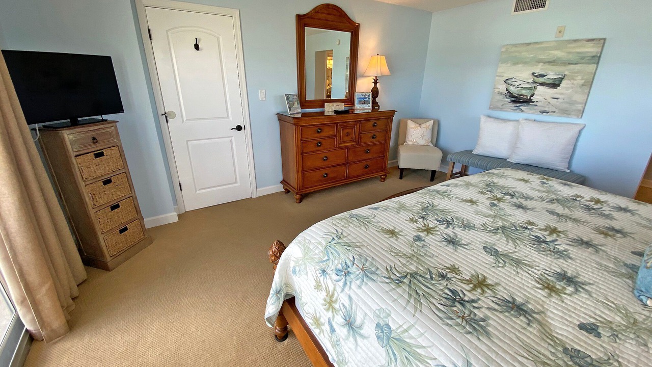Photo of Bedroom in Pensacola Beach
