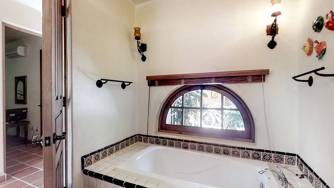 Photo of Bathroom in Nopolo