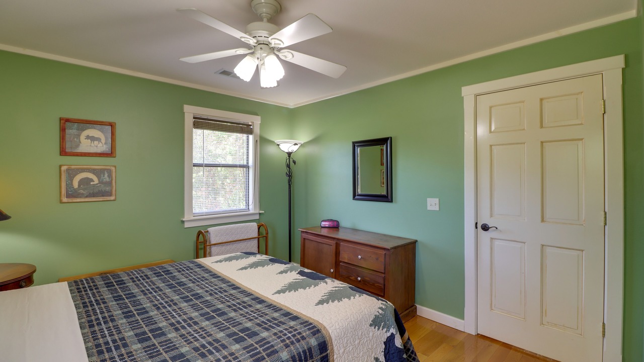 Photo of Bedroom in Mountain View