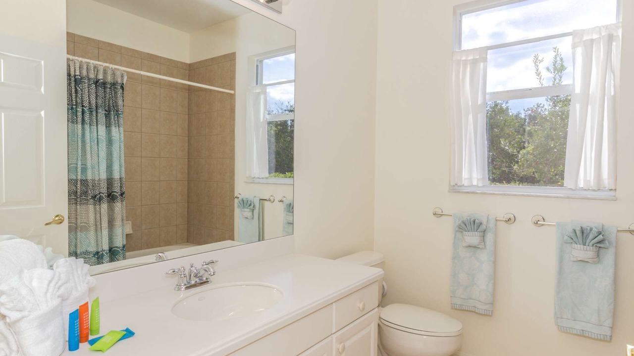 Photo of Bathroom in Lucaya