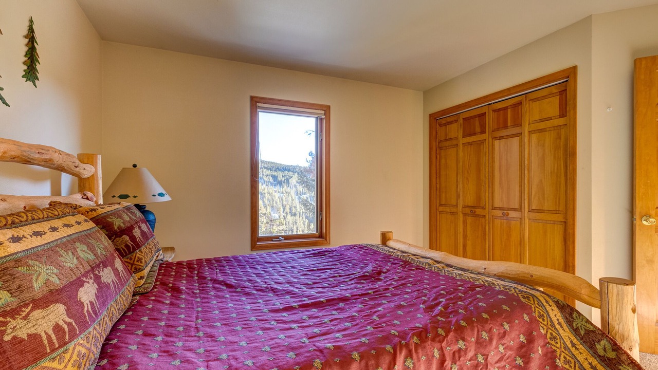 Photo of Bedroom in Baldy Mountain
