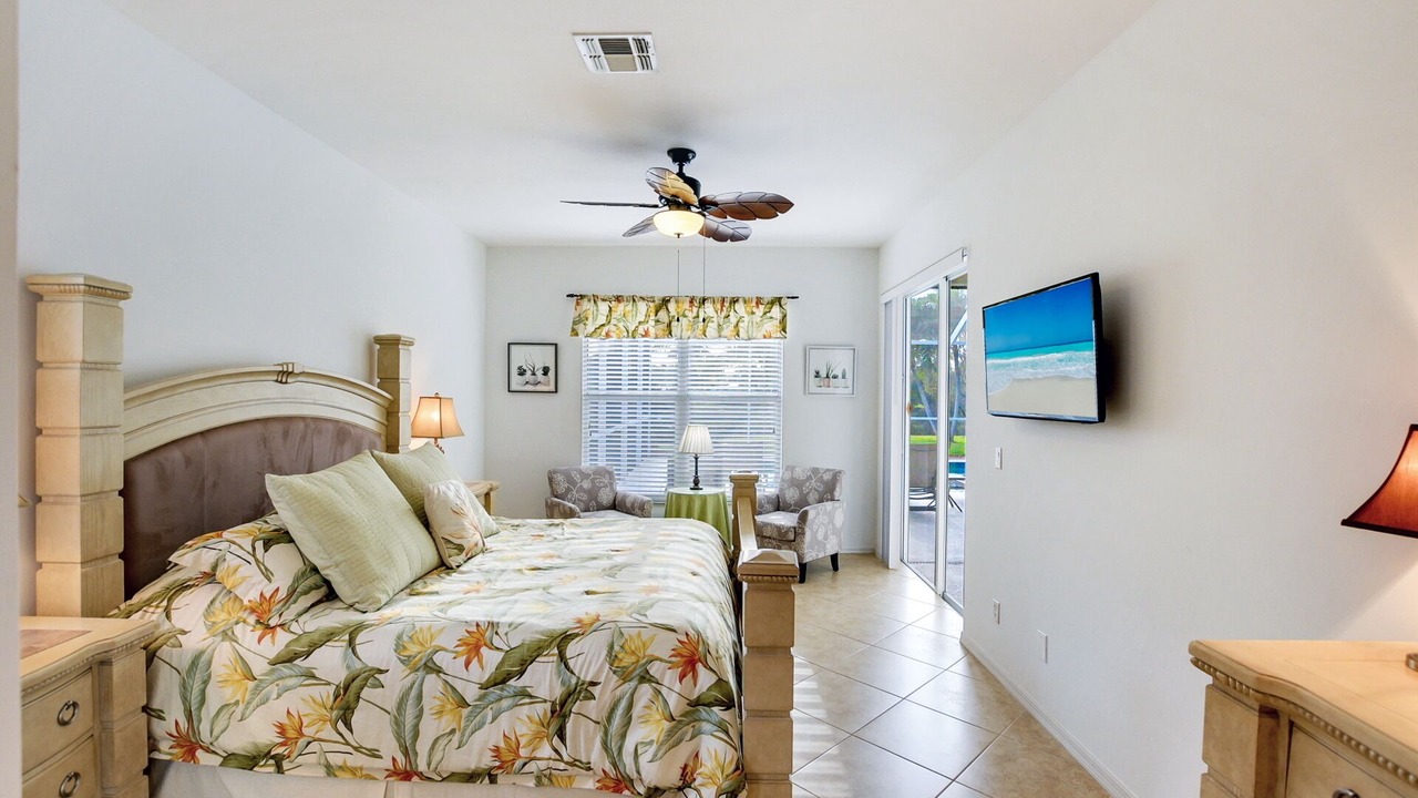 Photo of Bedroom in Central Naples