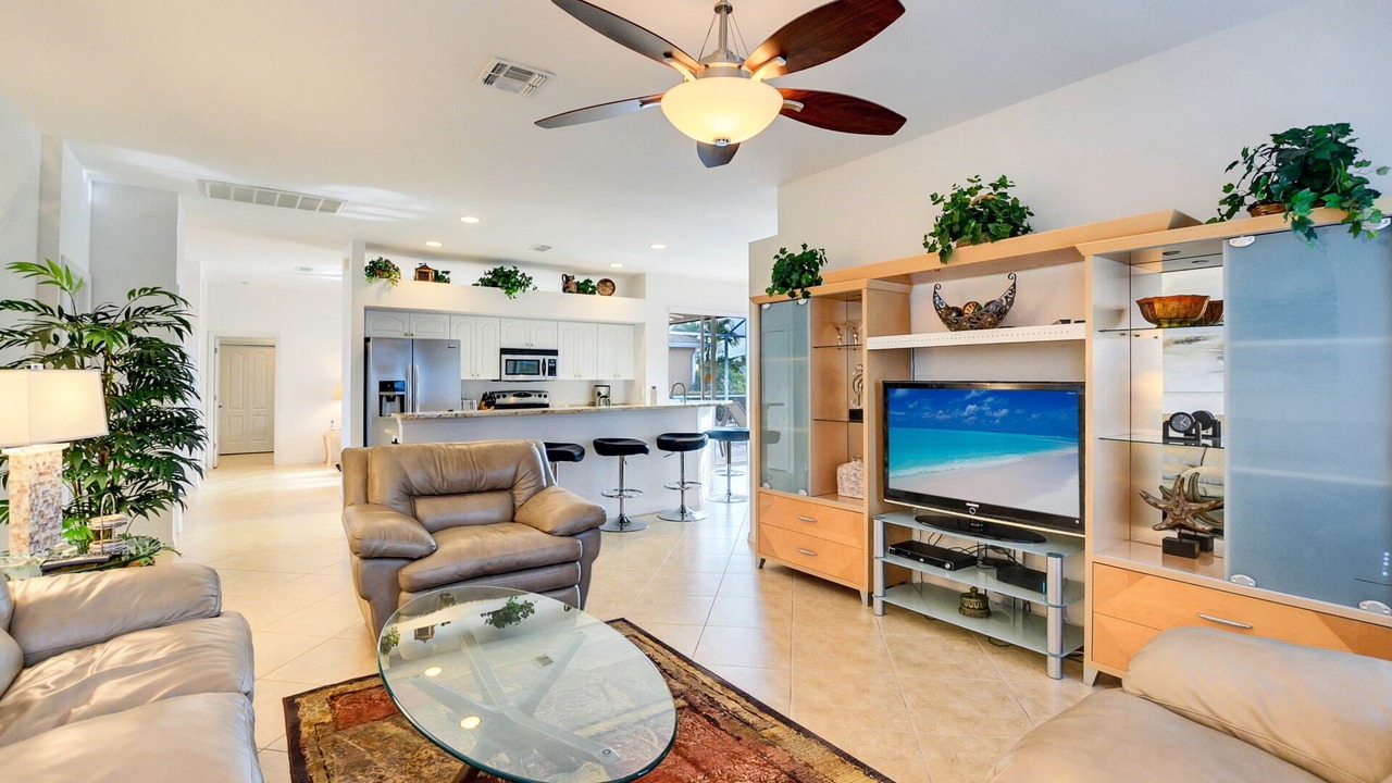 Photo of Livingroom in Central Naples