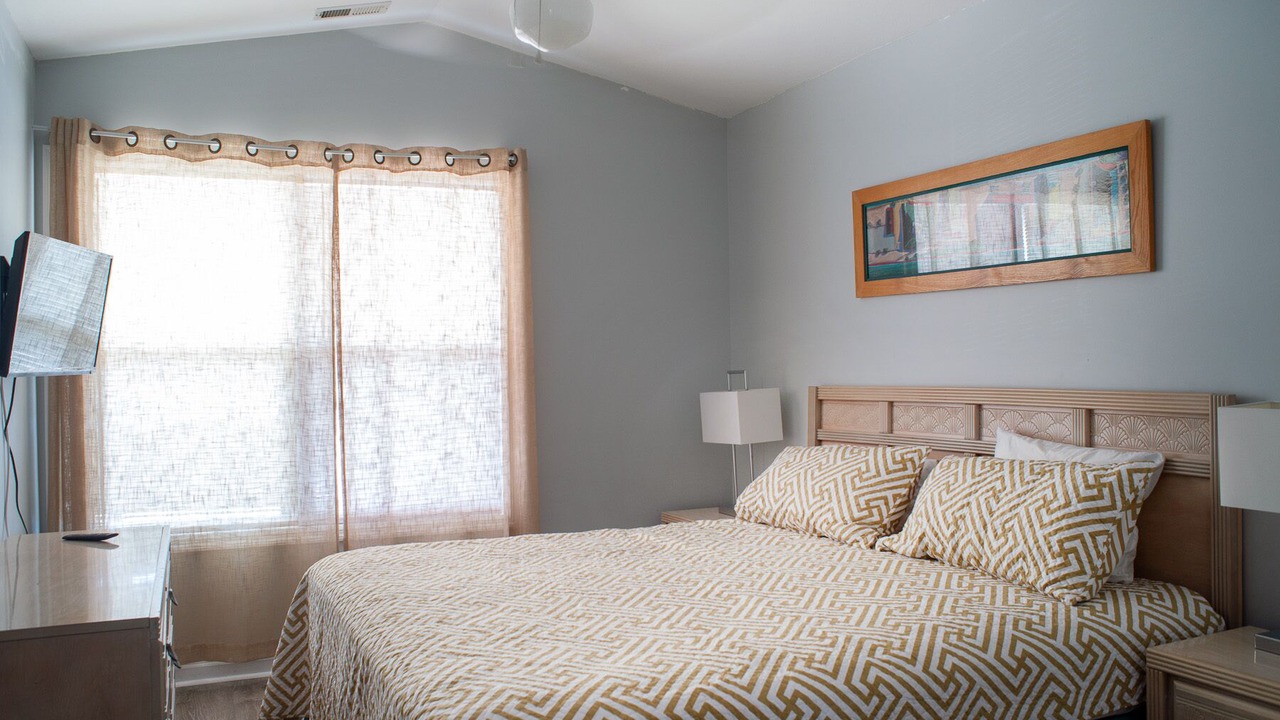 Photo of Bedroom in Long Beach