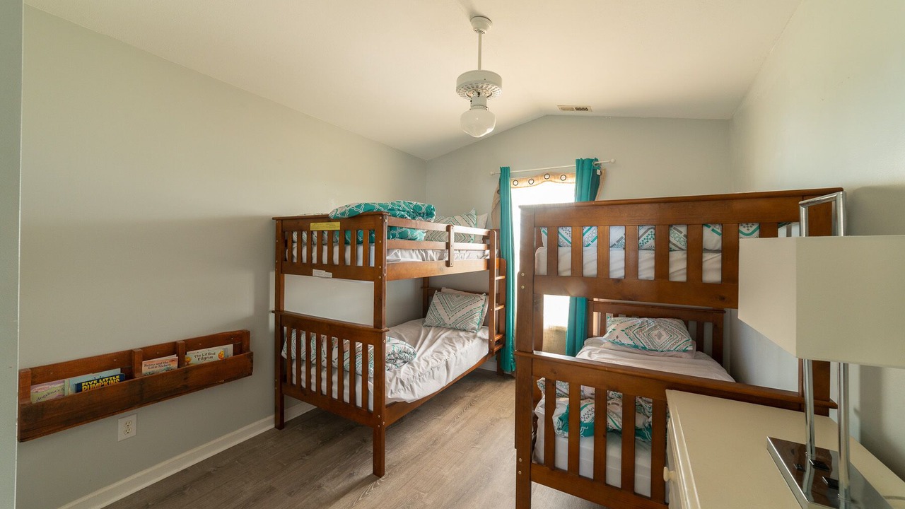 Photo of Bedroom in Long Beach