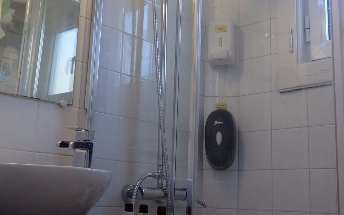 Photo of Bathroom in Alfama
