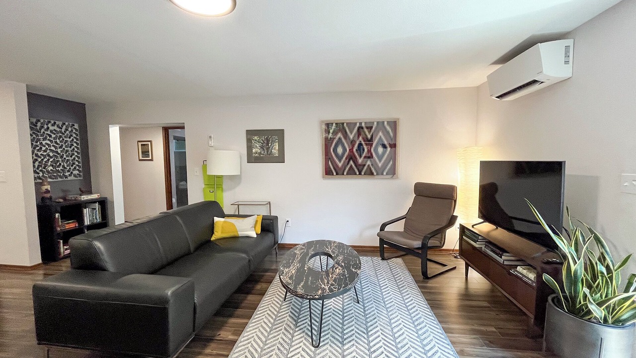 Photo of Livingroom in Reed