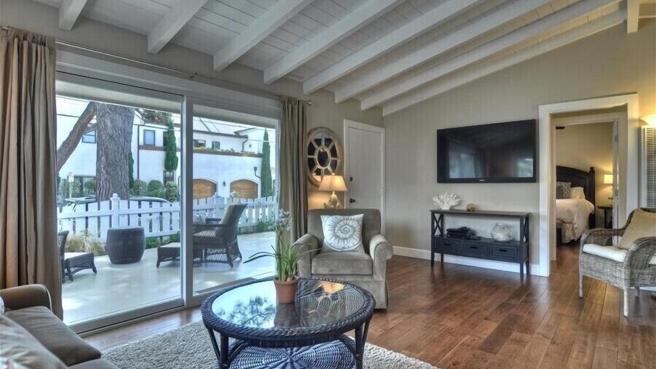 Photo of Livingroom in Corona del Mar