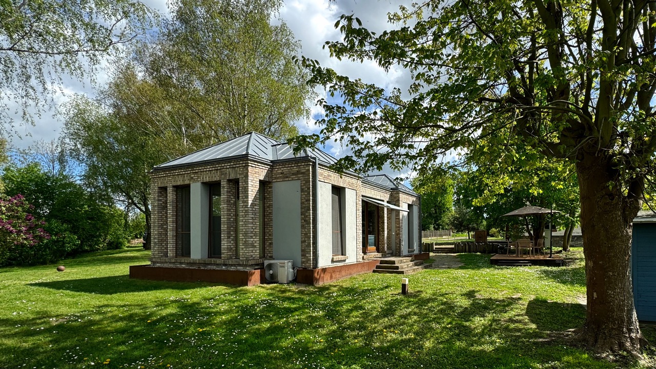 Photo of Outdoor in Paewesin
