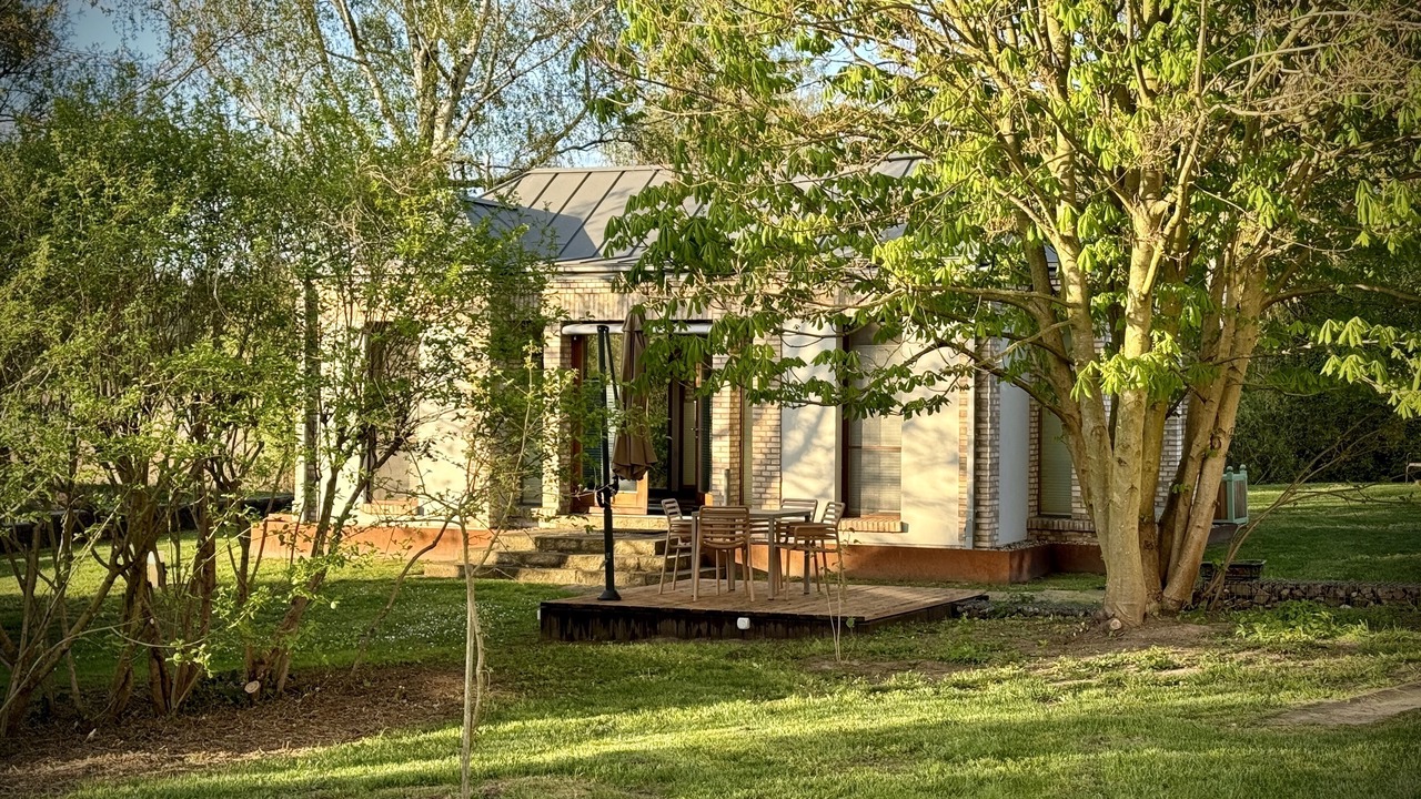 Photo of Outdoor in Paewesin