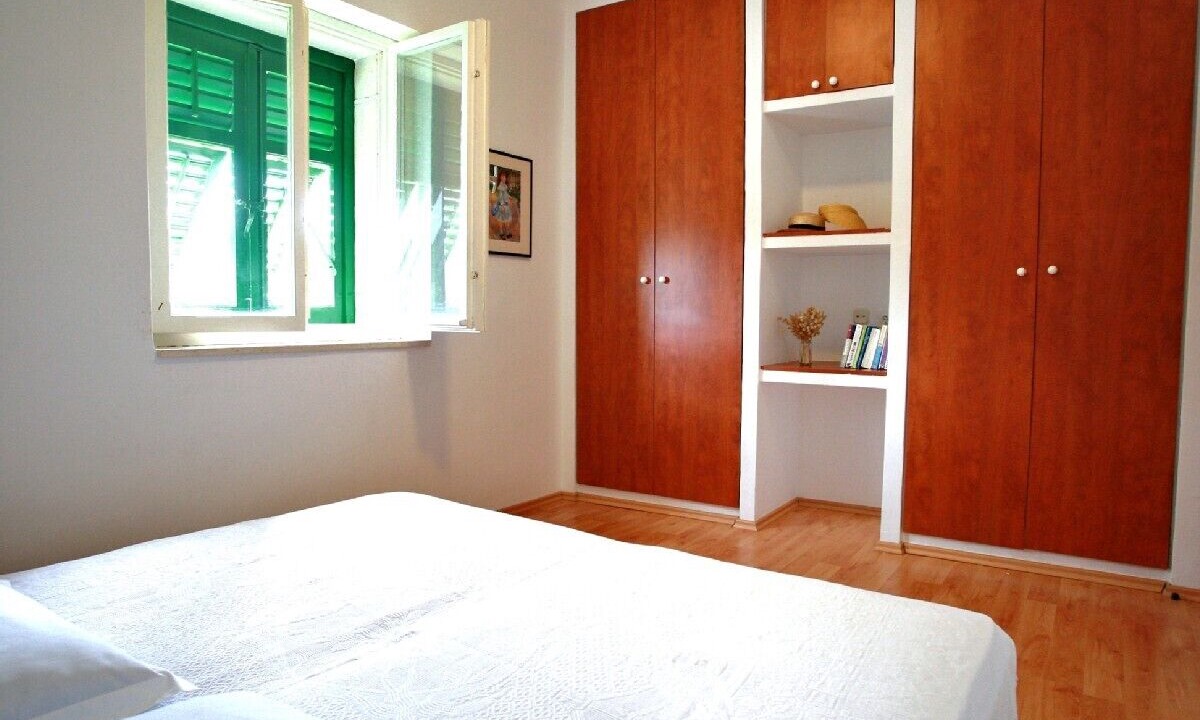Photo of Bedroom in Sutivan