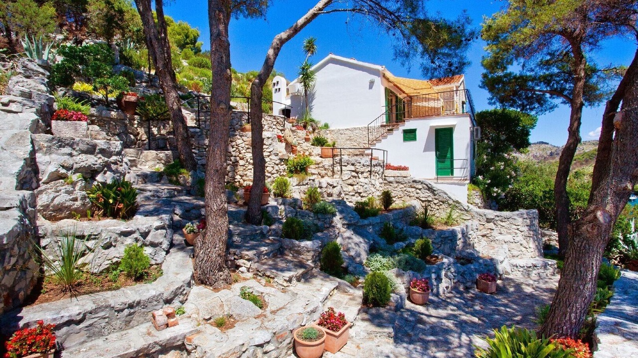 Photo of Outdoor in Sutivan