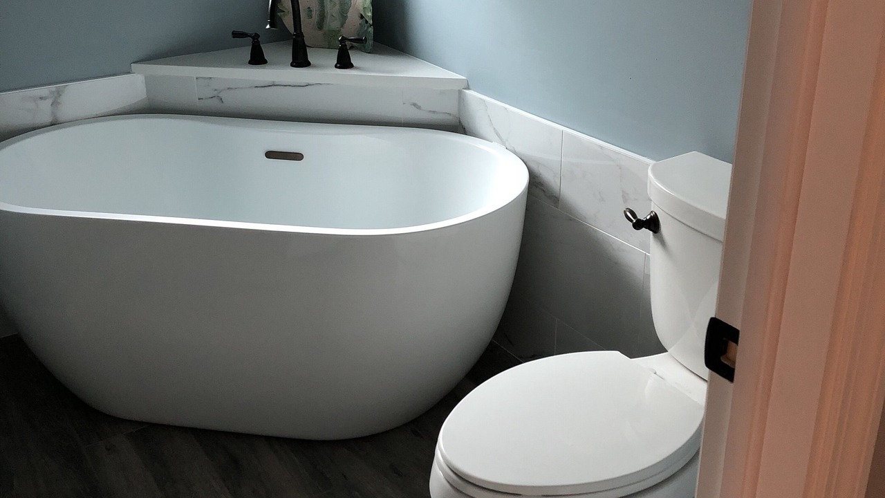 Photo of Bathroom in Caloosahatchee