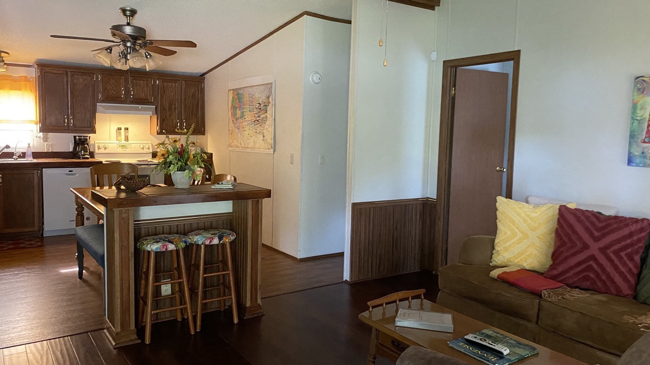 Photo of Livingroom in McEwen