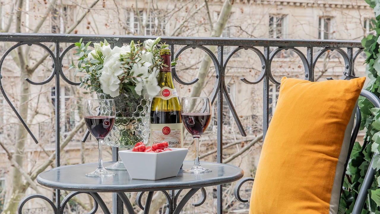 Photo of Patio Balcony in Quartier du Gros-Caillou