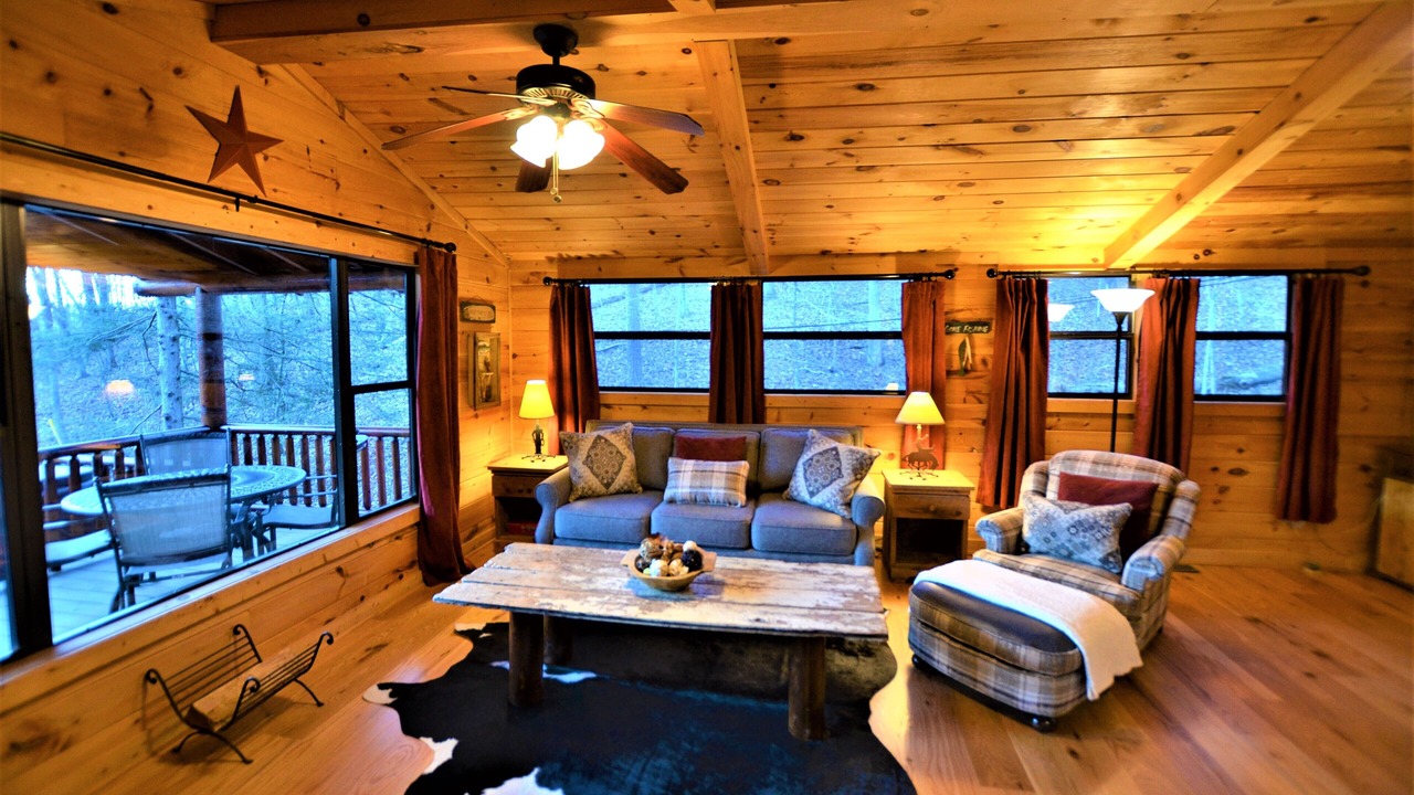Photo of Bedroom in Mineral Bluff