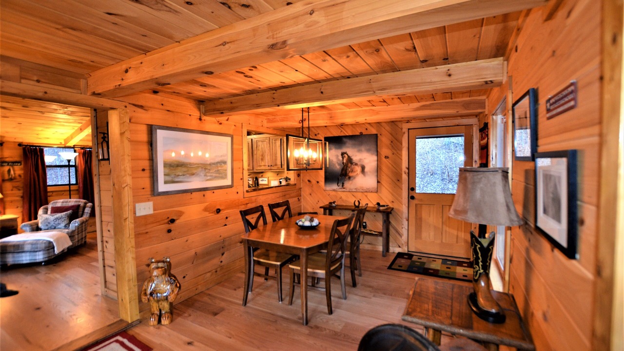 Photo of Bedroom in Mineral Bluff