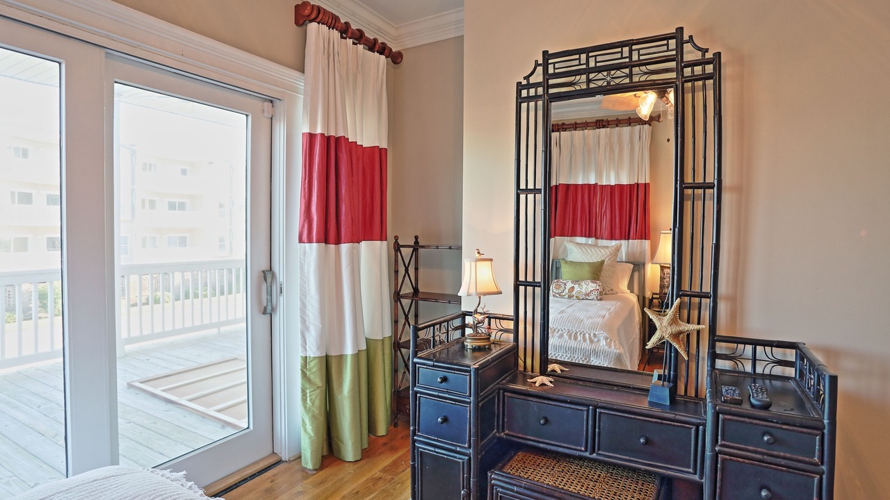 Photo of Bedroom in Tybee Island