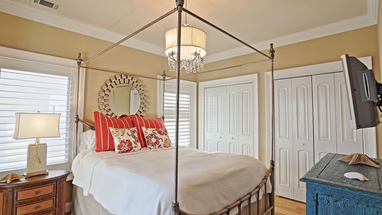 Photo of Bedroom in Tybee Island