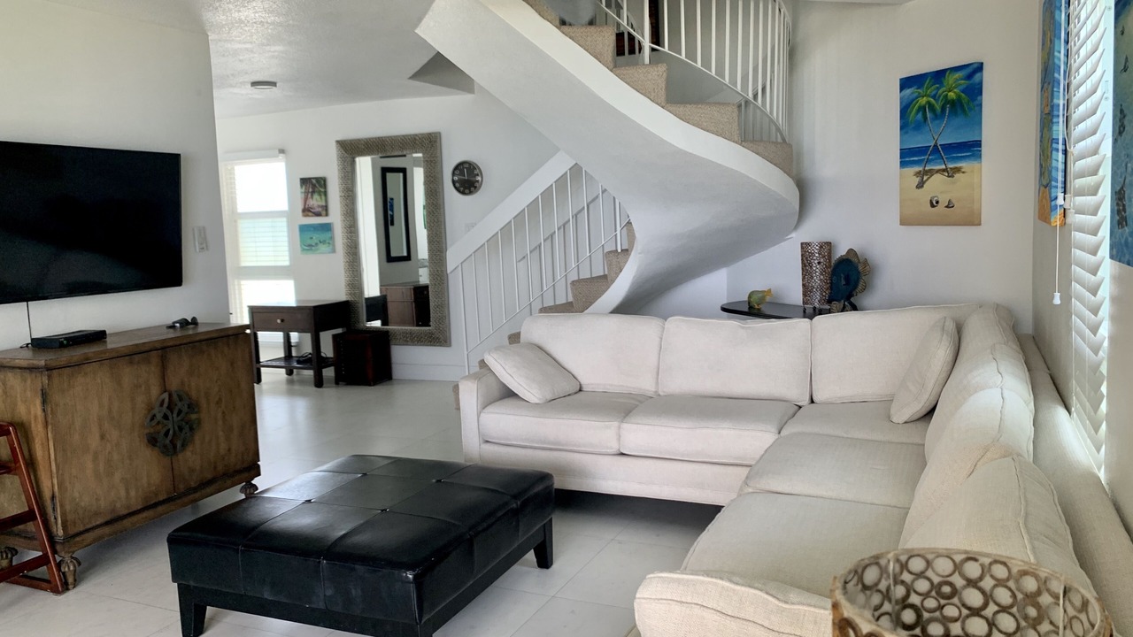 Photo of Bedroom in Seven Mile Beach