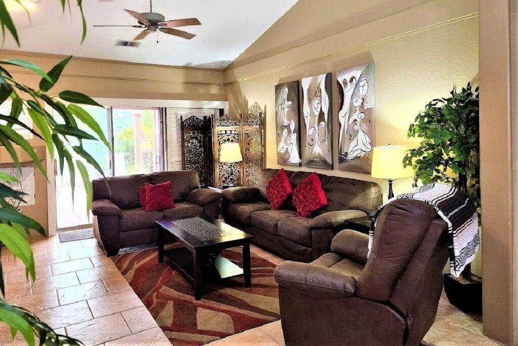 Photo of Livingroom in Nepenthe