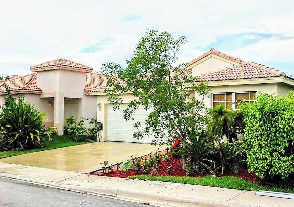 Photo of Outdoor in Pembroke Pines