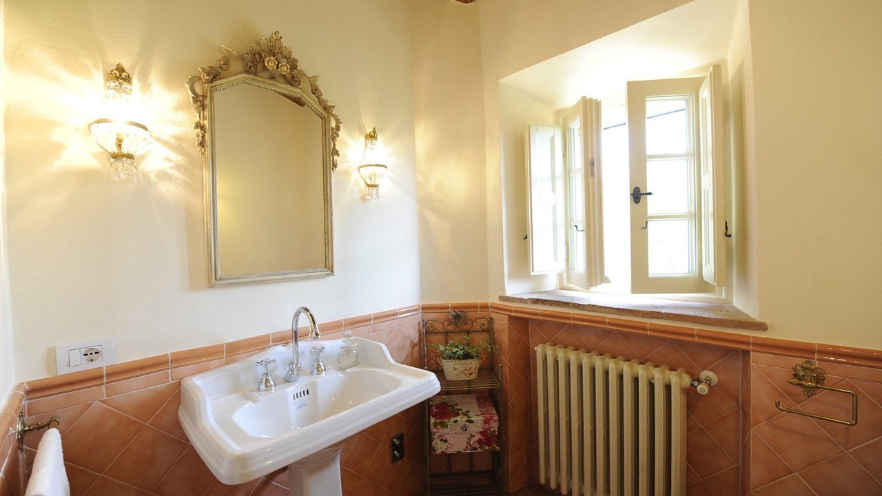 Photo of Bathroom in Villabuona