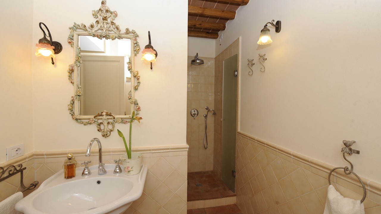 Photo of Bathroom in Villabuona