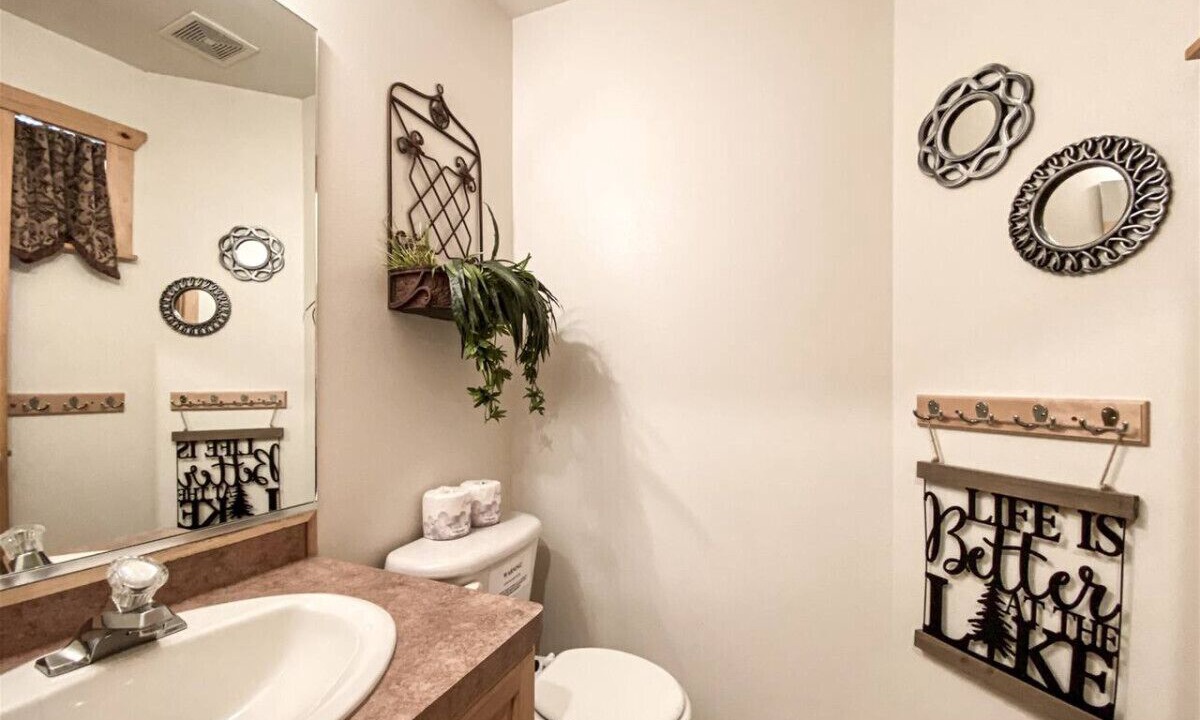 Photo of Bathroom in Harbor Village