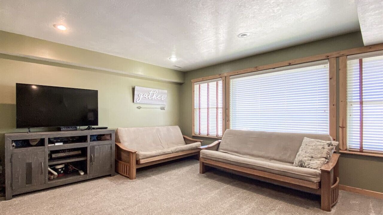 Photo of Bedroom in Harbor Village