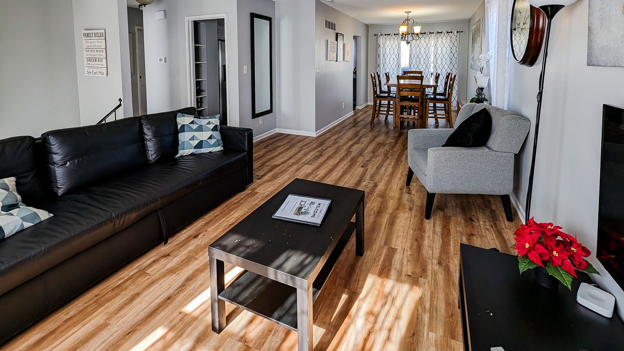 Photo of Livingroom in Lenexa