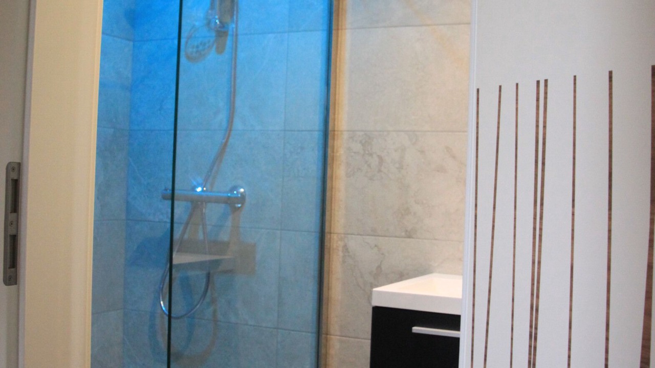 Photo of Bathroom in Izel
