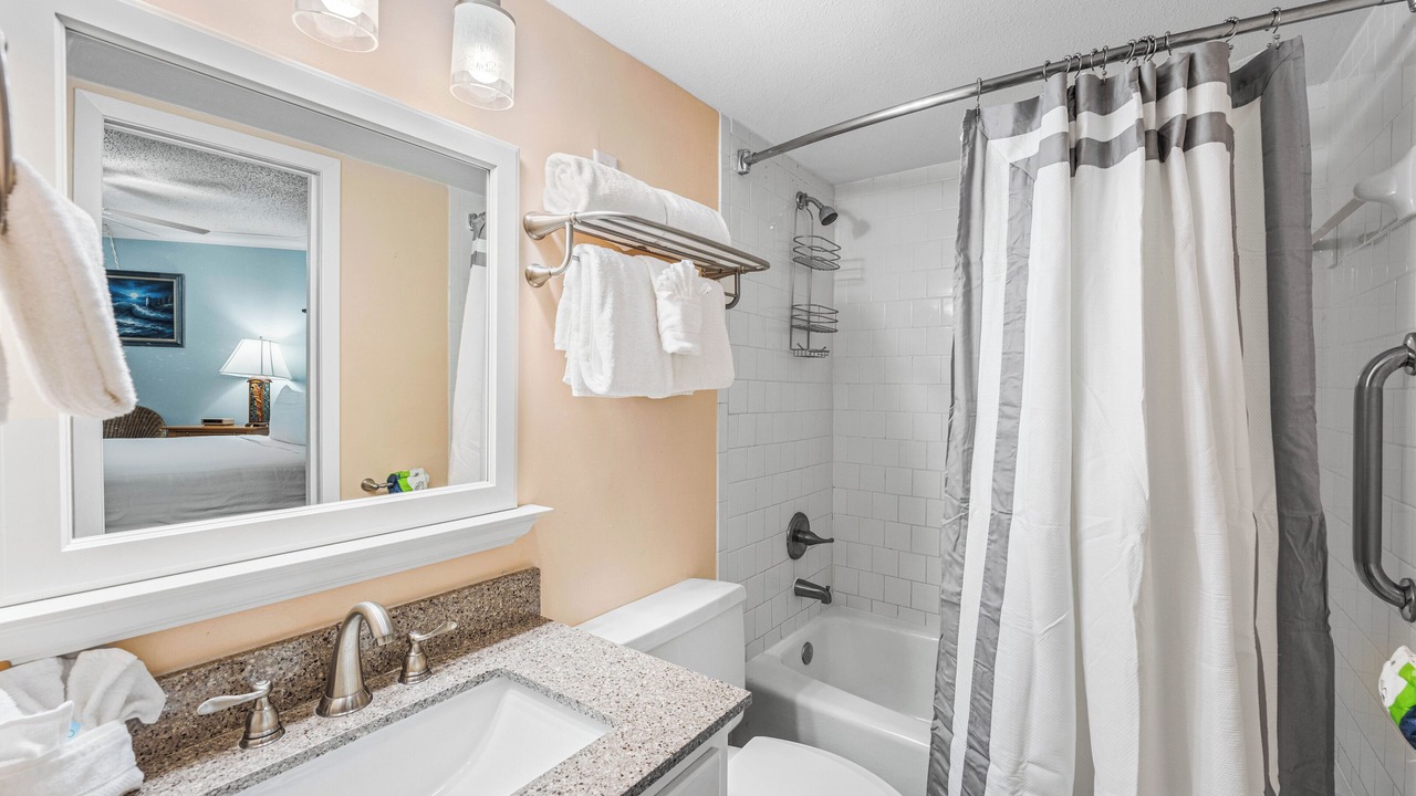 Photo of Bathroom in Holiday Isle