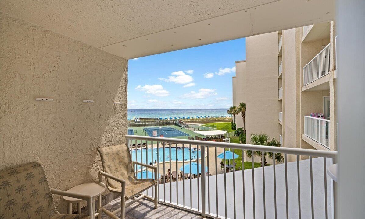 Photo of Patio Balcony in Holiday Isle