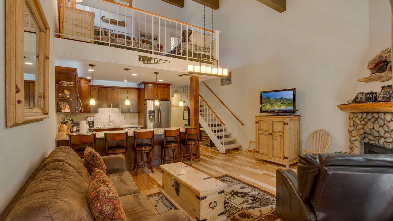 Photo of Livingroom in Carnelian Woods