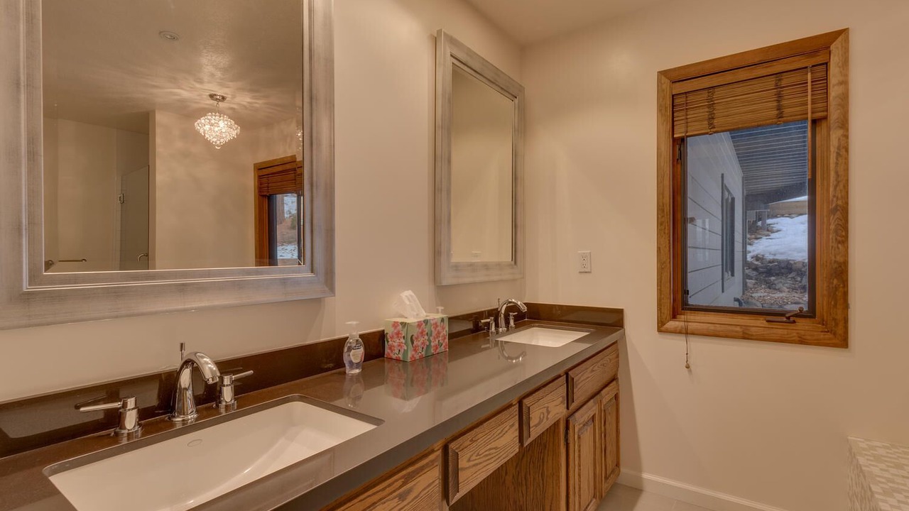 Photo of Bathroom in Kingswood Estates