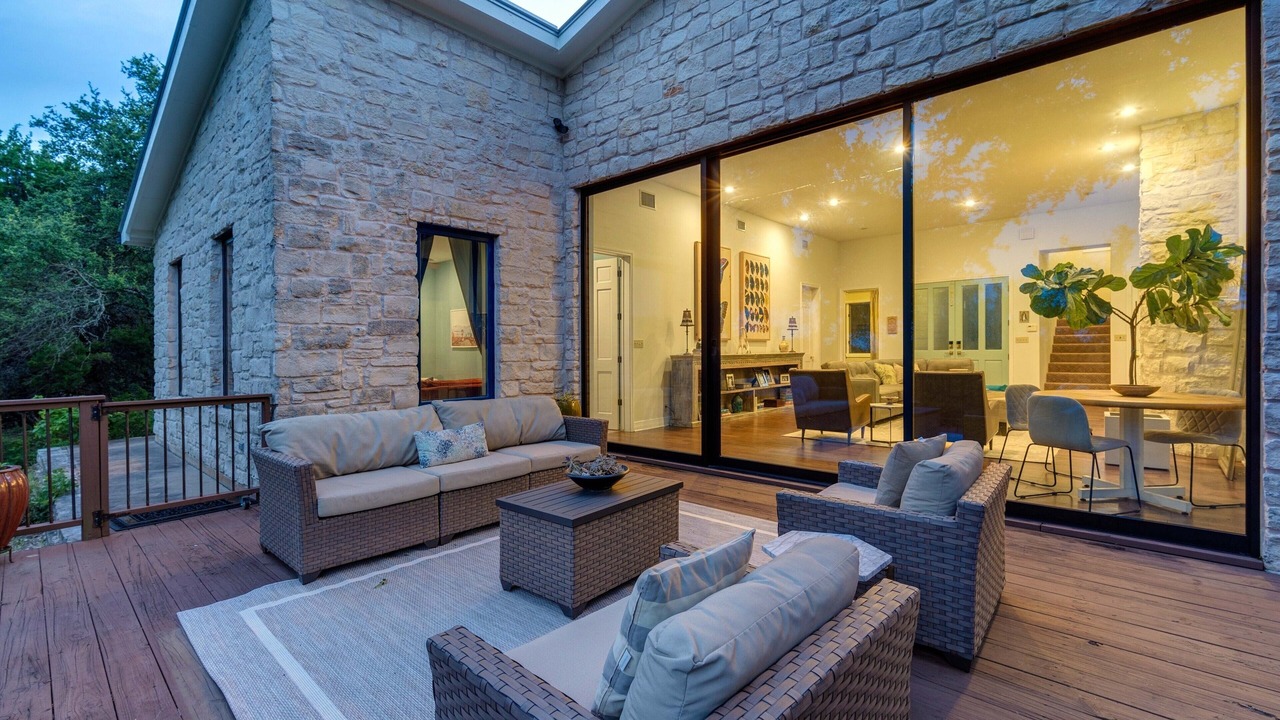 Photo of Patio Balcony in High Oaks