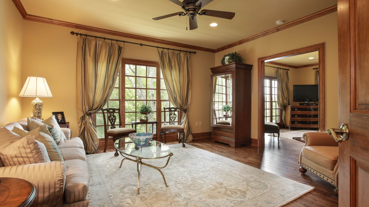 Photo of Livingroom in Big Canoe