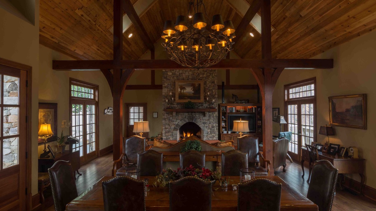 Photo of Livingroom in Big Canoe