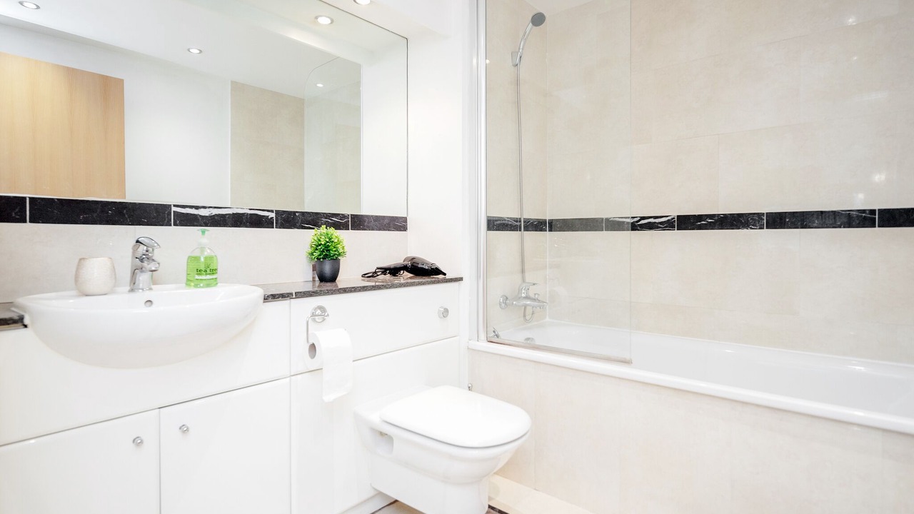 Photo of Bathroom in Docklands