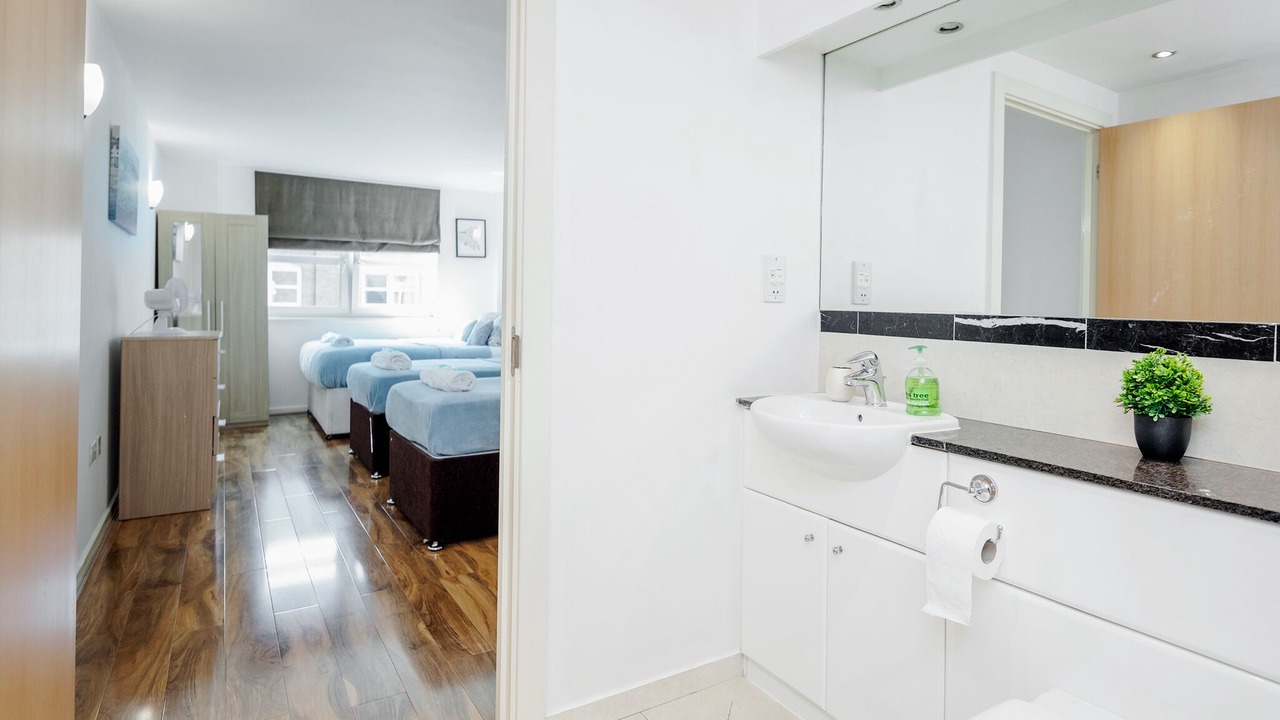 Photo of Bathroom in Docklands