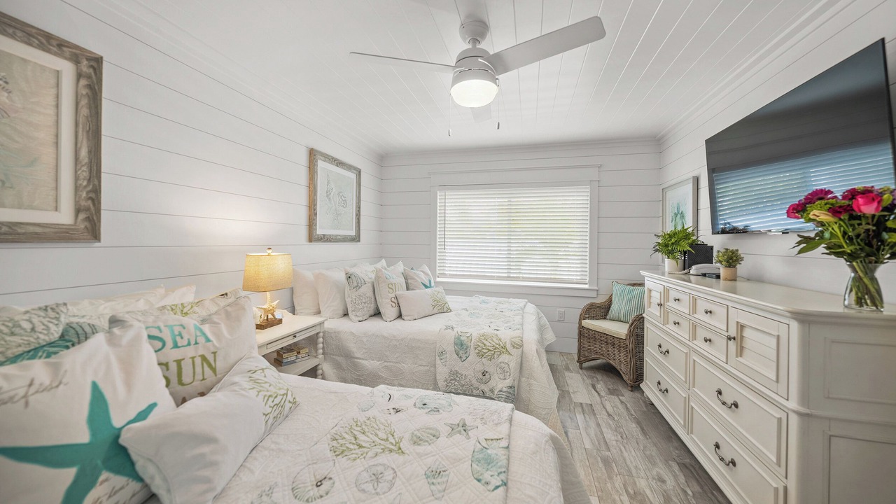 Photo of Bedroom in Holmes Beach