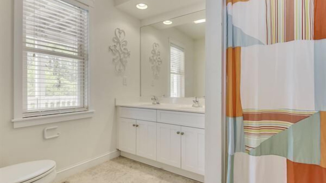 Photo of Bathroom in Ocean Hill