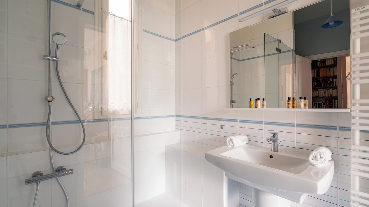 Photo of Bathroom in Faubourg Saint-Germain