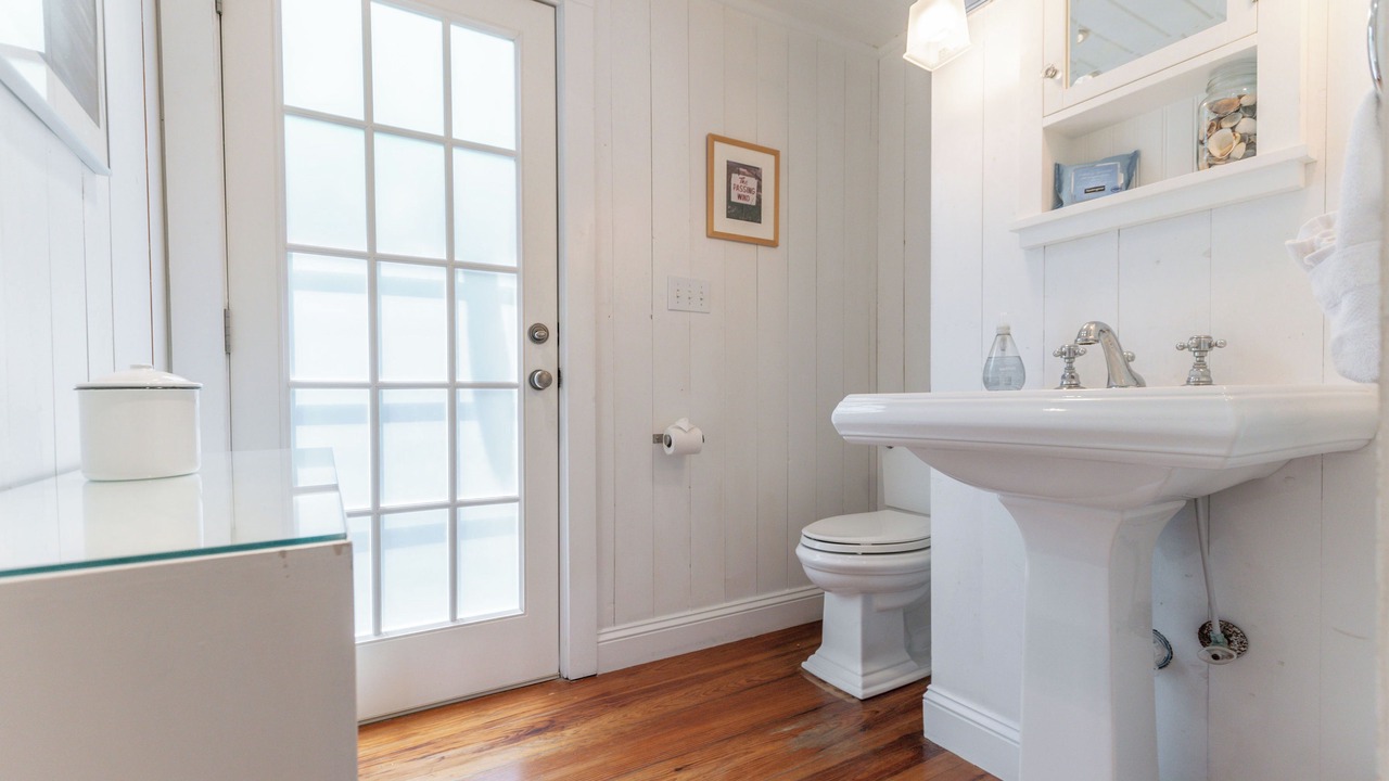 Photo of Bathroom in Savannah Beach